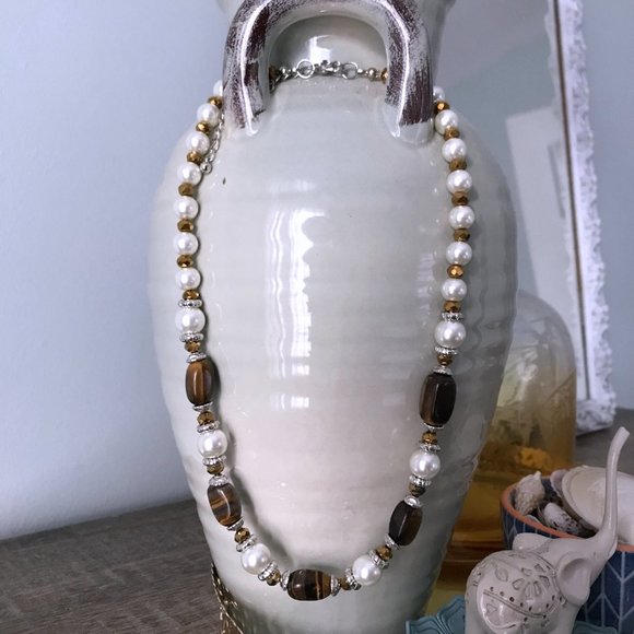 Genuine Tiger's Eye Stones and Glass Pearl Necklace - Picture 5 of 5